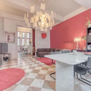  Appartement Duplex Situé Au Centre Du Cœur Historique De Belgique